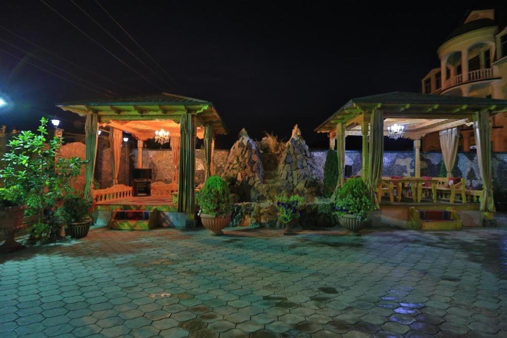 Hotel Almos Dushanbe Esterno foto
