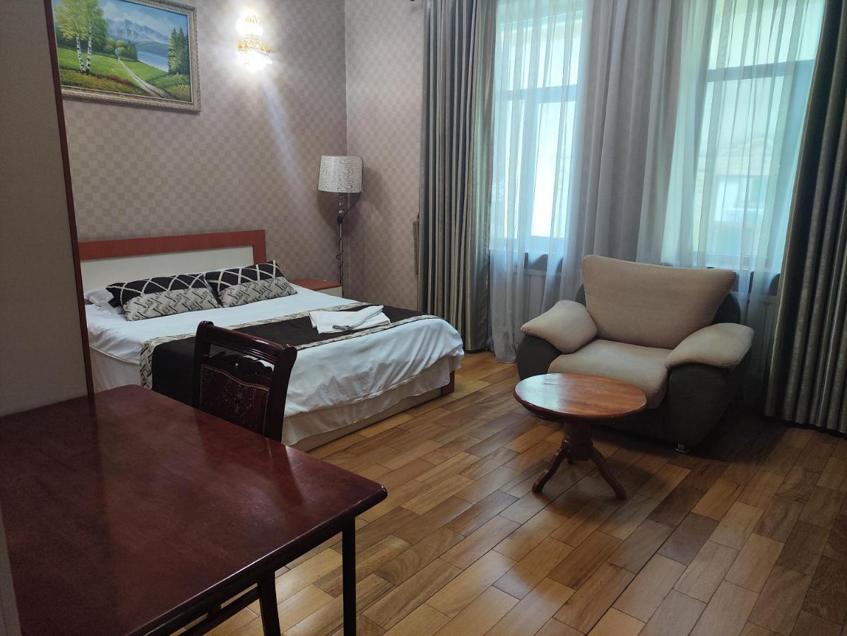 Hotel Almos Dushanbe Esterno foto